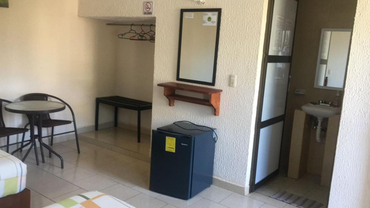 פוארטו אסקונדידו Hotel Bigu מראה חיצוני תמונה