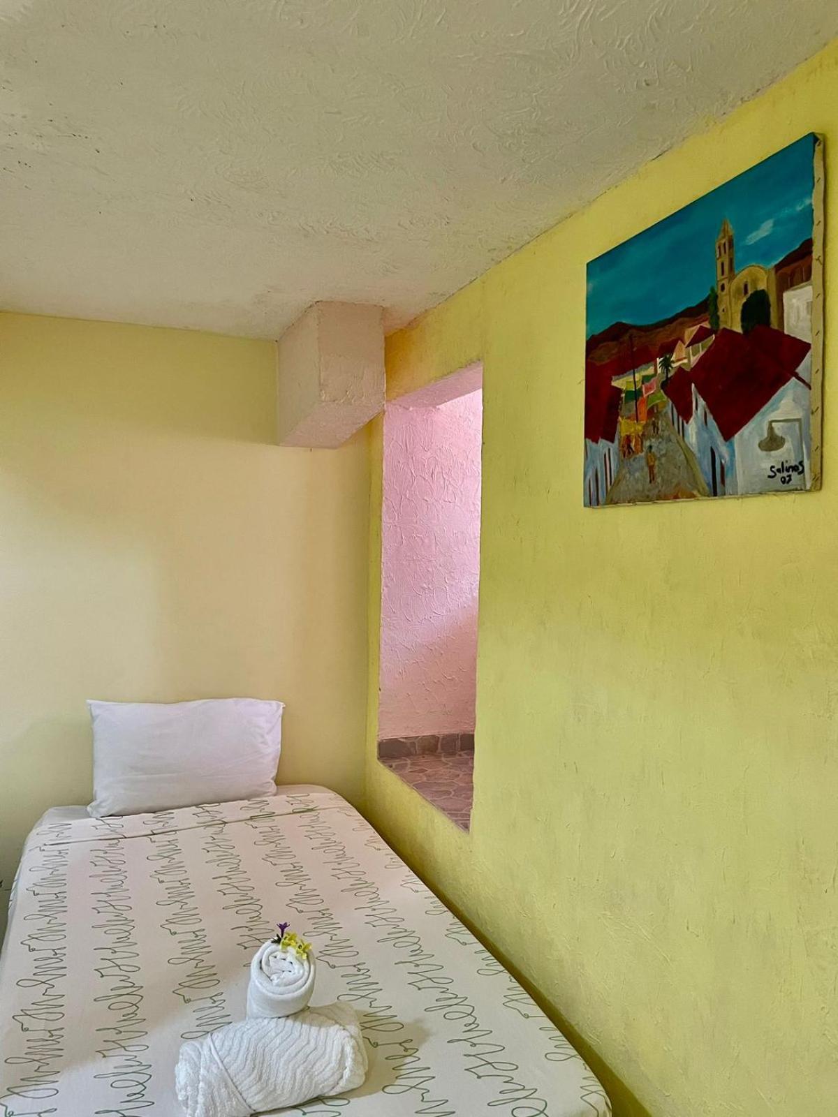 פוארטו אסקונדידו Hotel Bigu מראה חיצוני תמונה